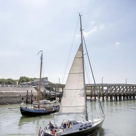 Apartment Beaufort 76 With Two Terraces By Interhome Blankenberge