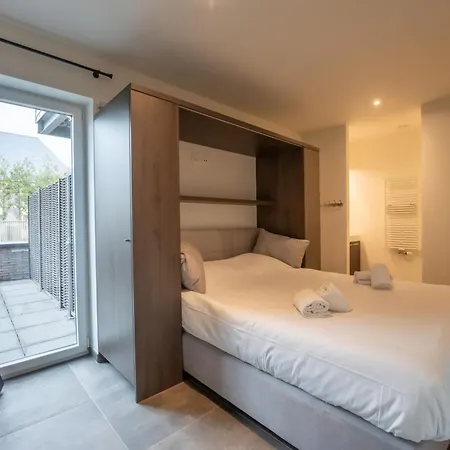 Apartment Beaufort 76 With Two Terraces By Interhome Blankenberge